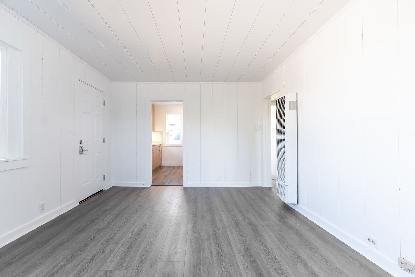 Monterey Apartment: 661 Spencer Street