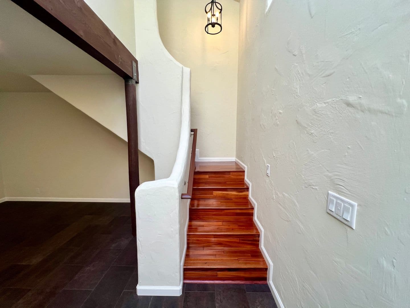 Monterey House: 671 Taylor Street