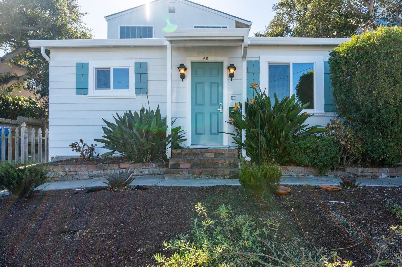 Monterey Apartment: 661 Spencer Street