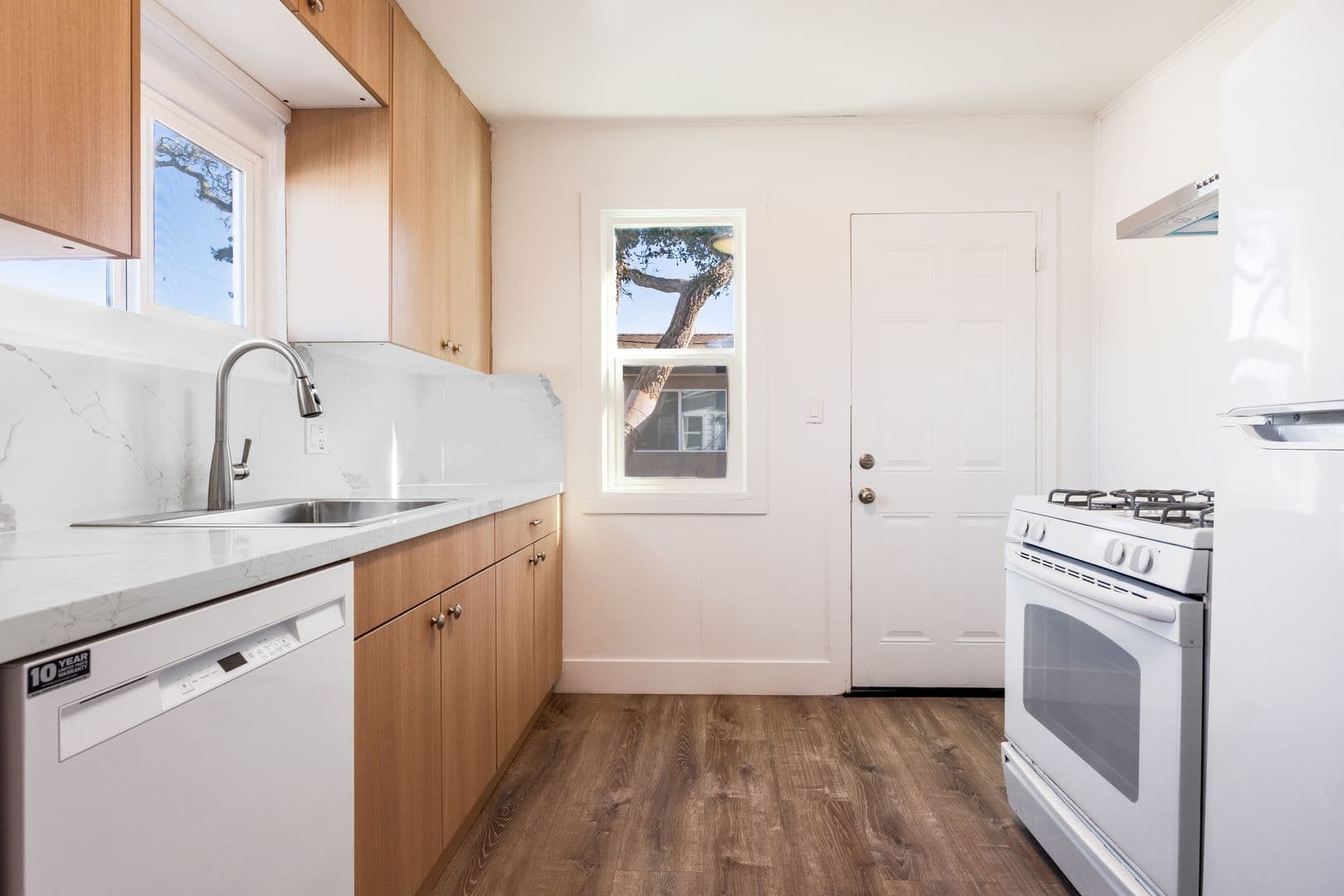 Monterey Apartment: 661 Spencer Street