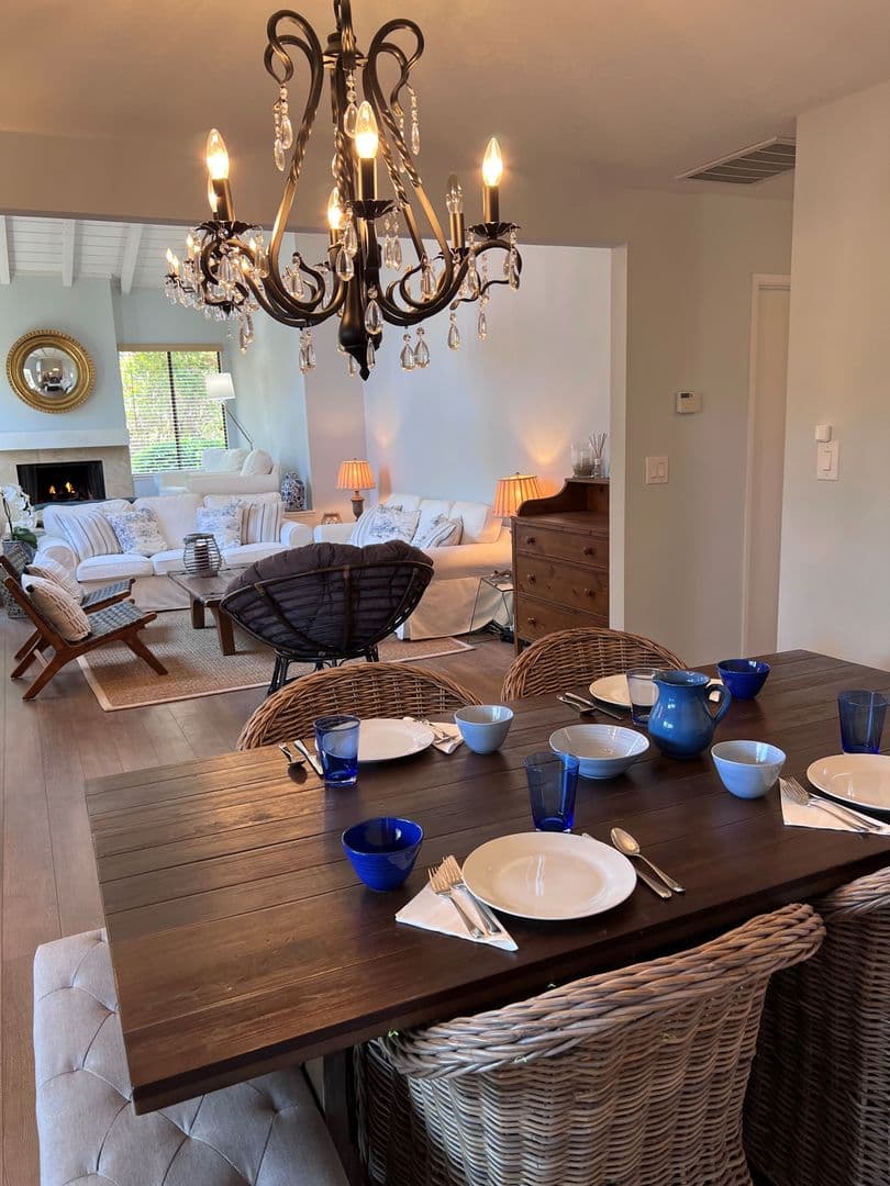 Pacific Grove House: 601 Acorn Ct