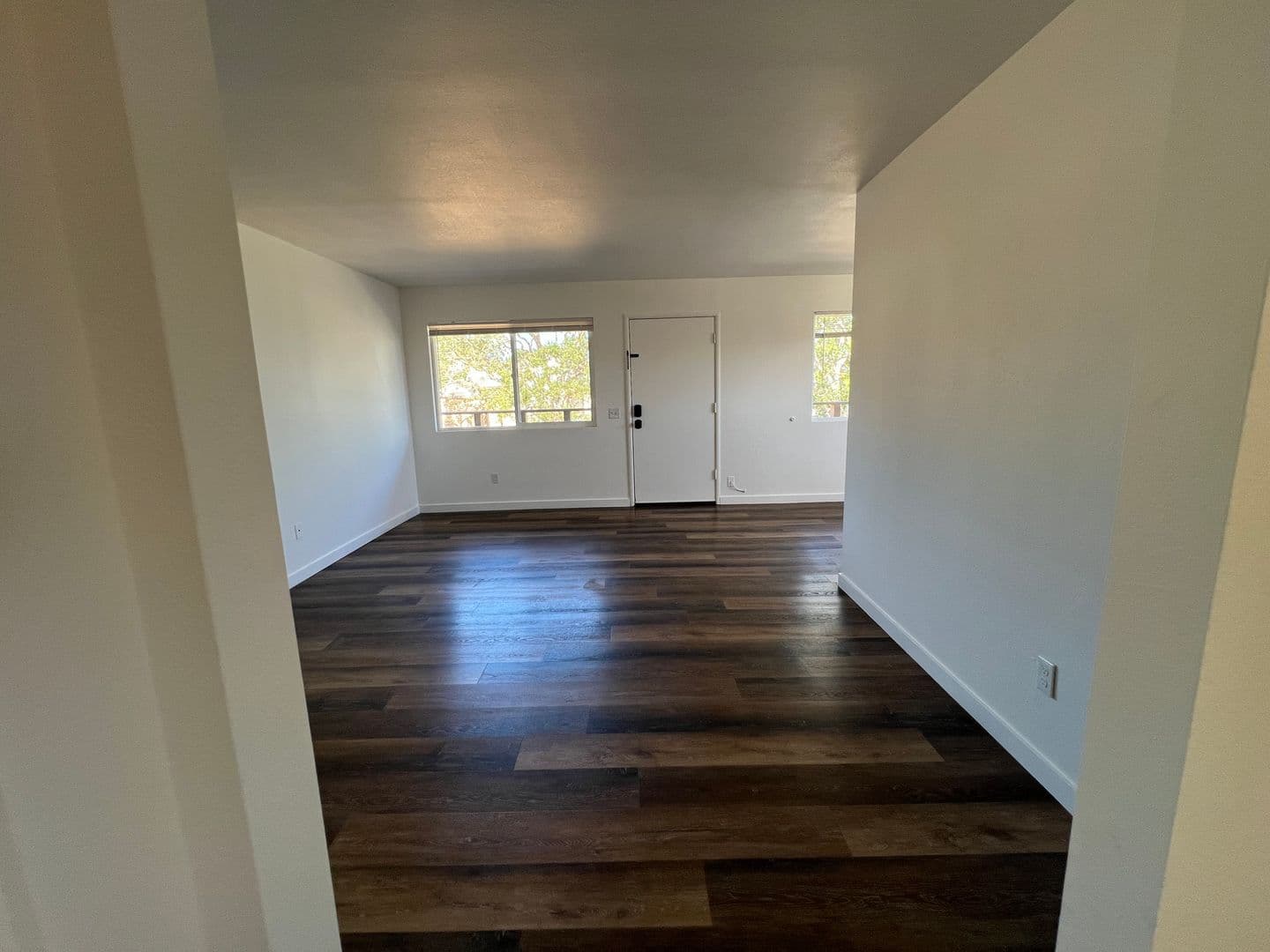 Monterey Apartment: 218 Van Buren Street