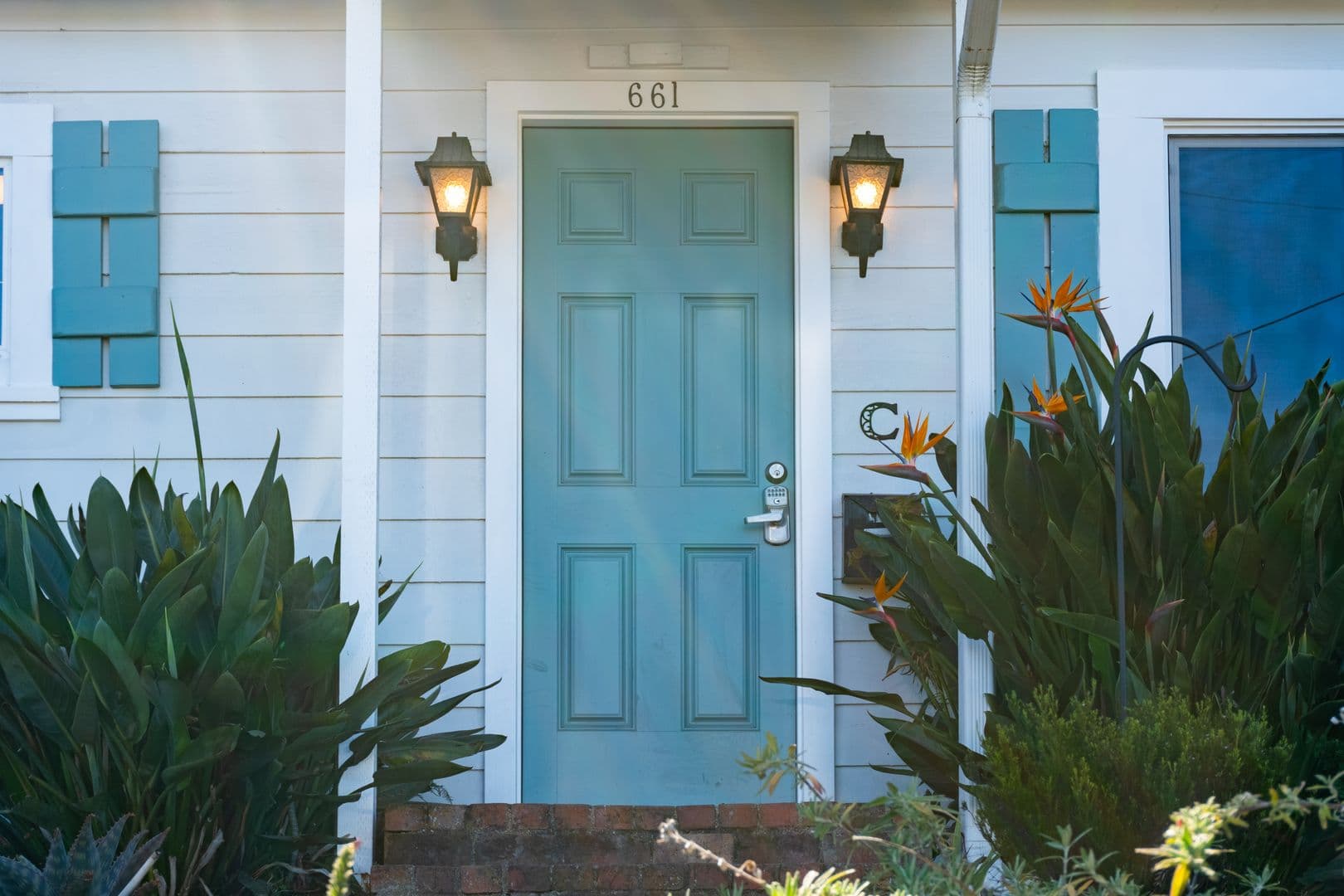 Monterey Apartment: 661 Spencer Street