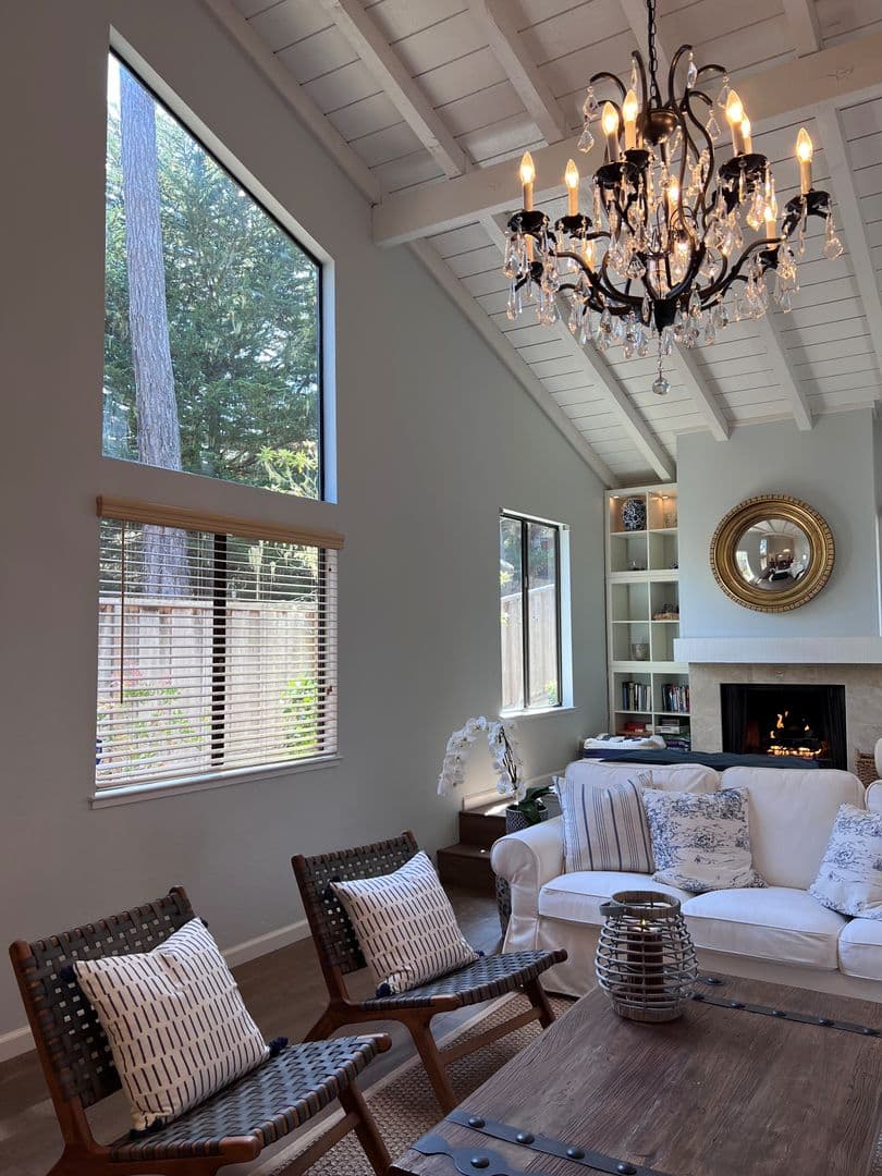 Pacific Grove House: 601 Acorn Ct