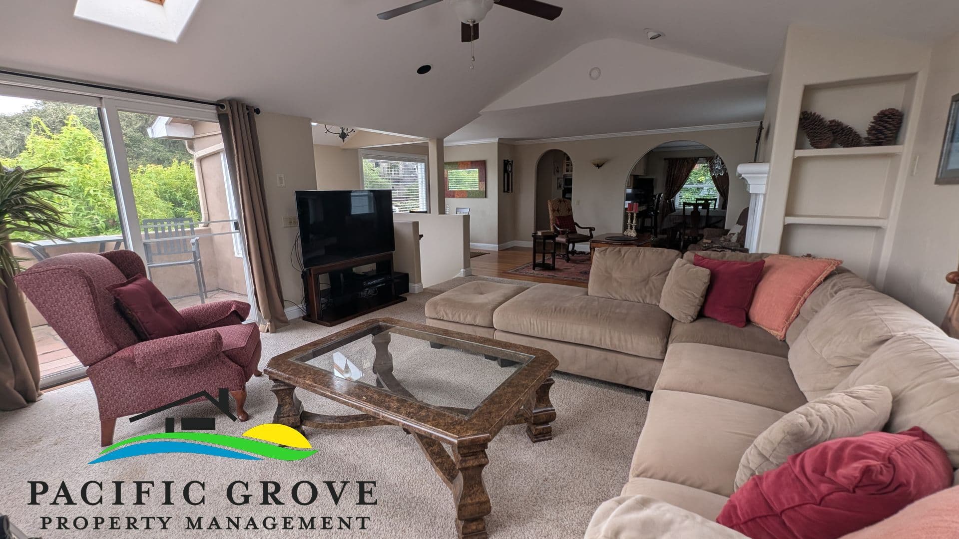 Pacific Grove House: 515 Hillcrest Ave