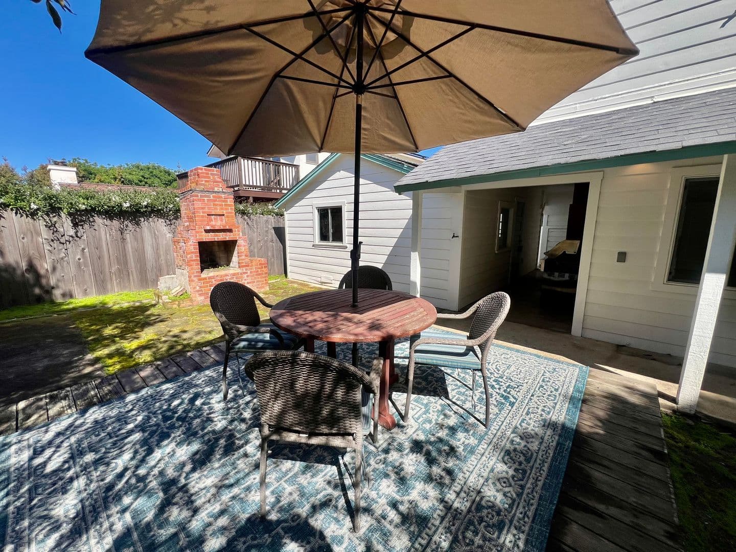 Pacific Grove House: 911 Ripple Avenue