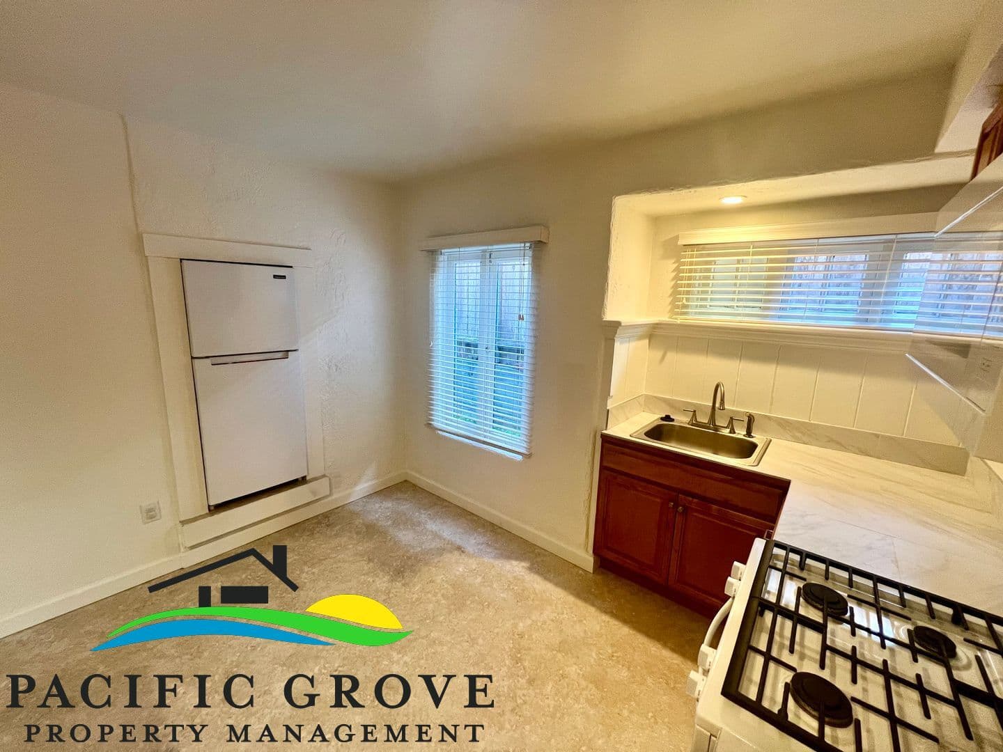 Pacific Grove Apartment: 160 Monterey Avenue