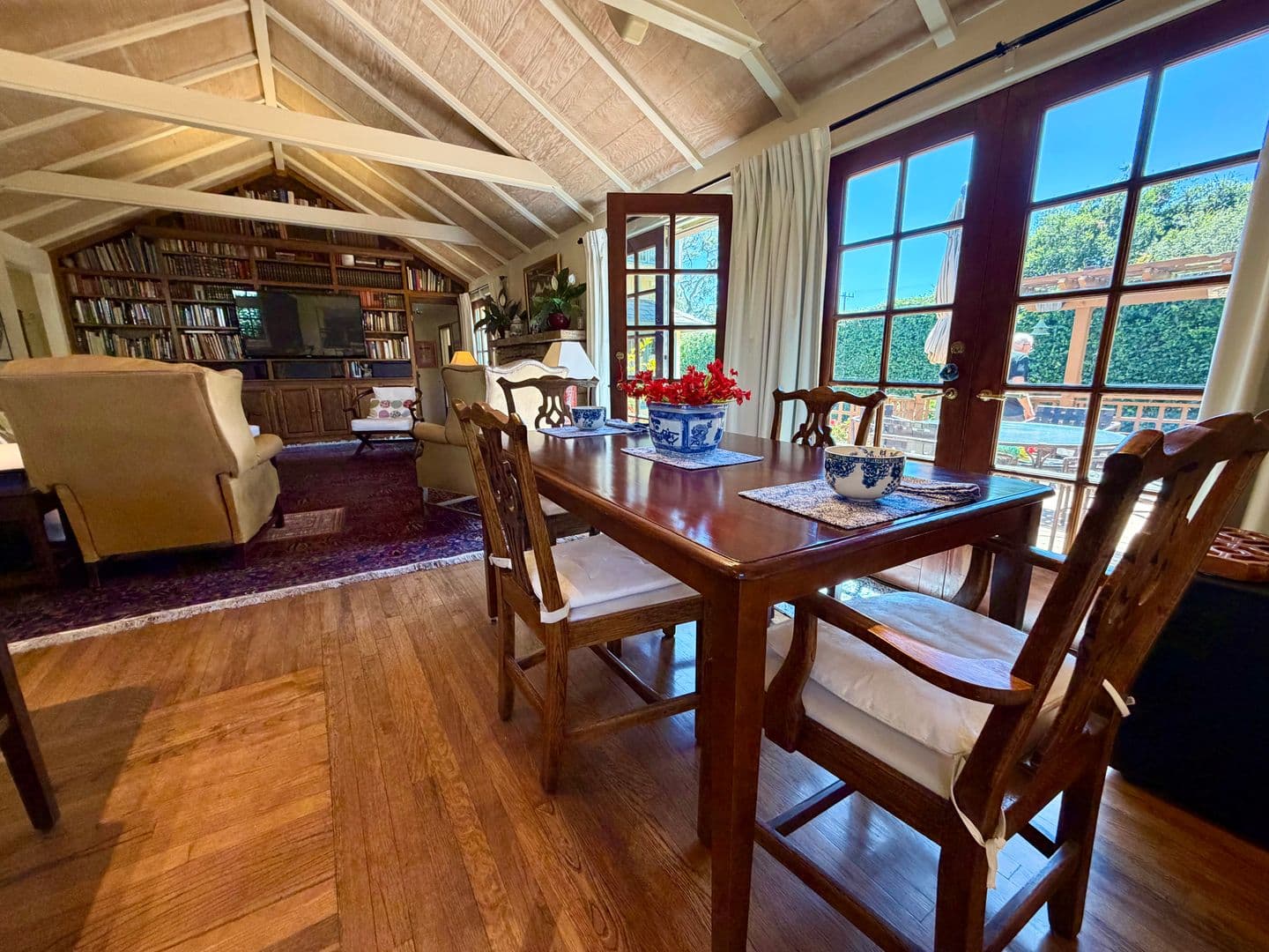 Carmel by the Sea House: 1037 Camino Real