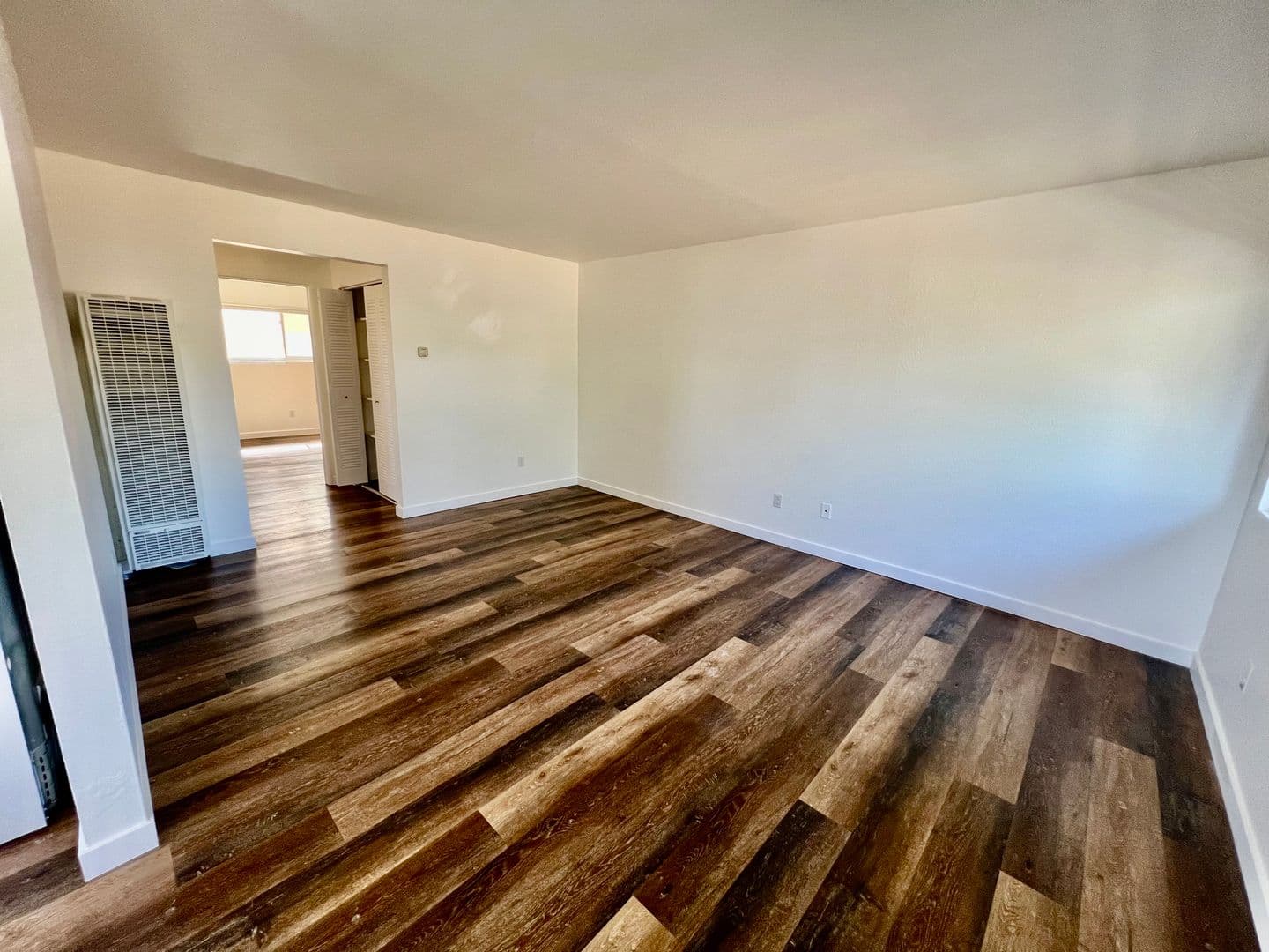 Monterey Apartment: 218 Van Buren Street