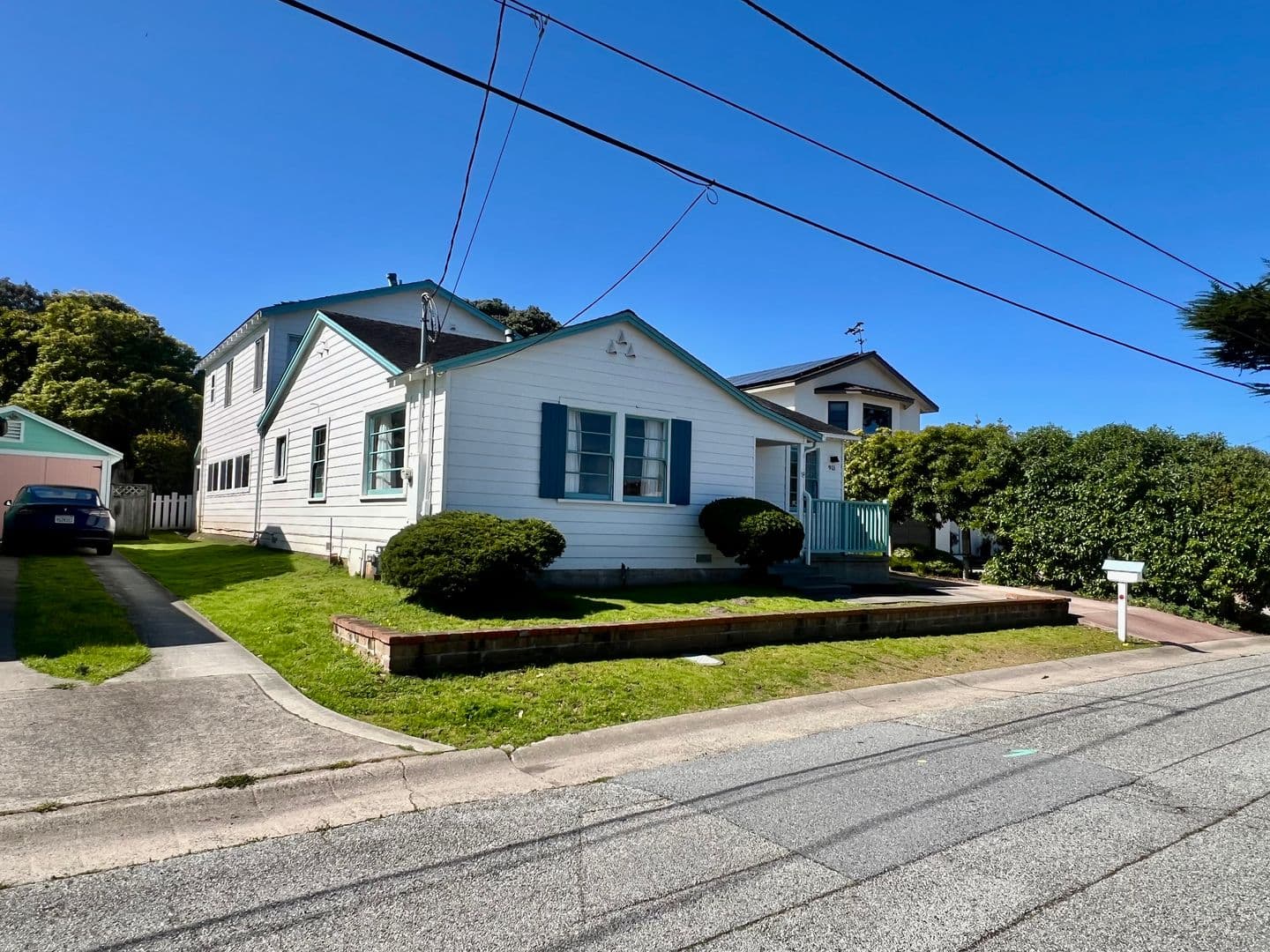 Pacific Grove House: 911 Ripple Avenue
