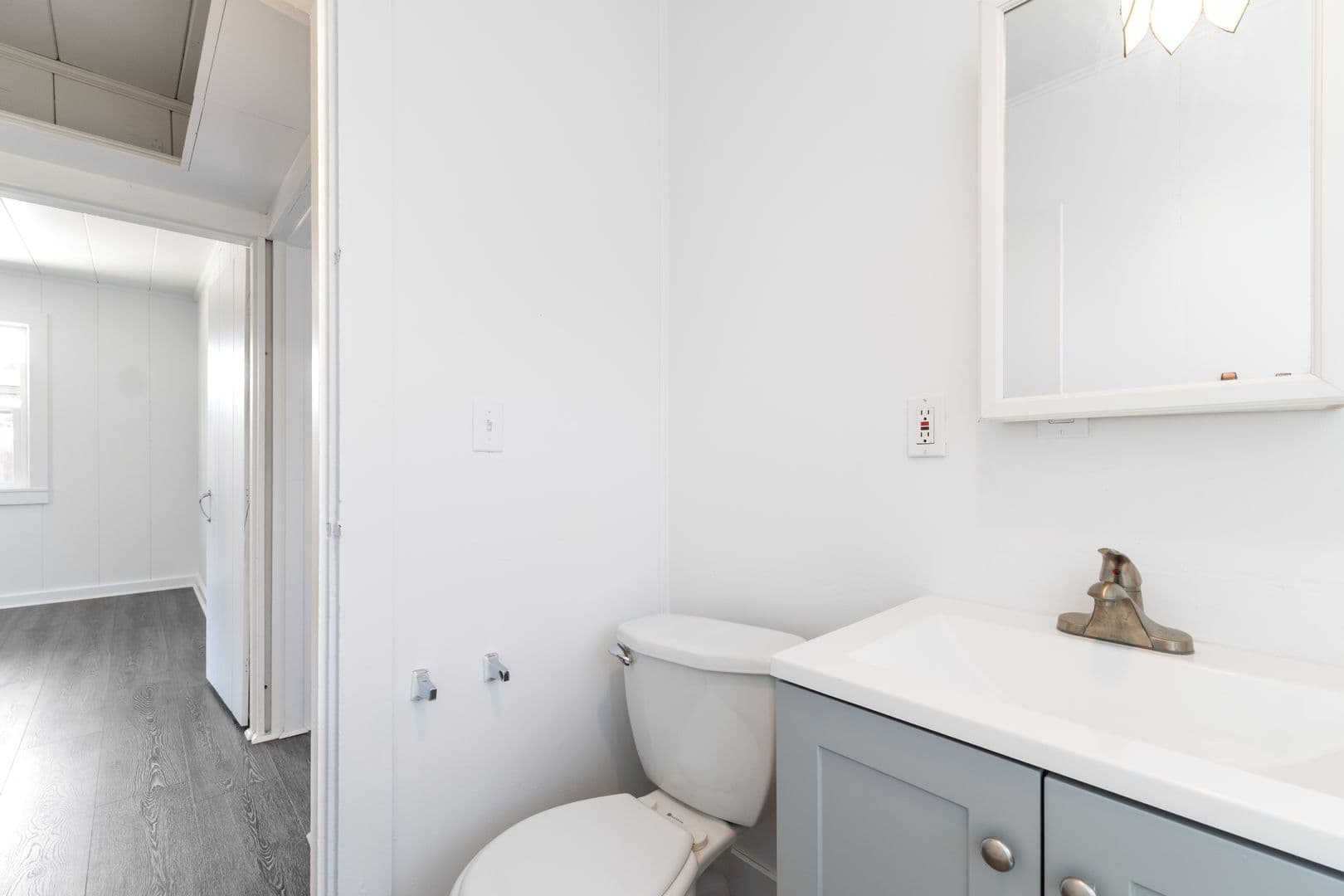 Monterey Apartment: 661 Spencer Street