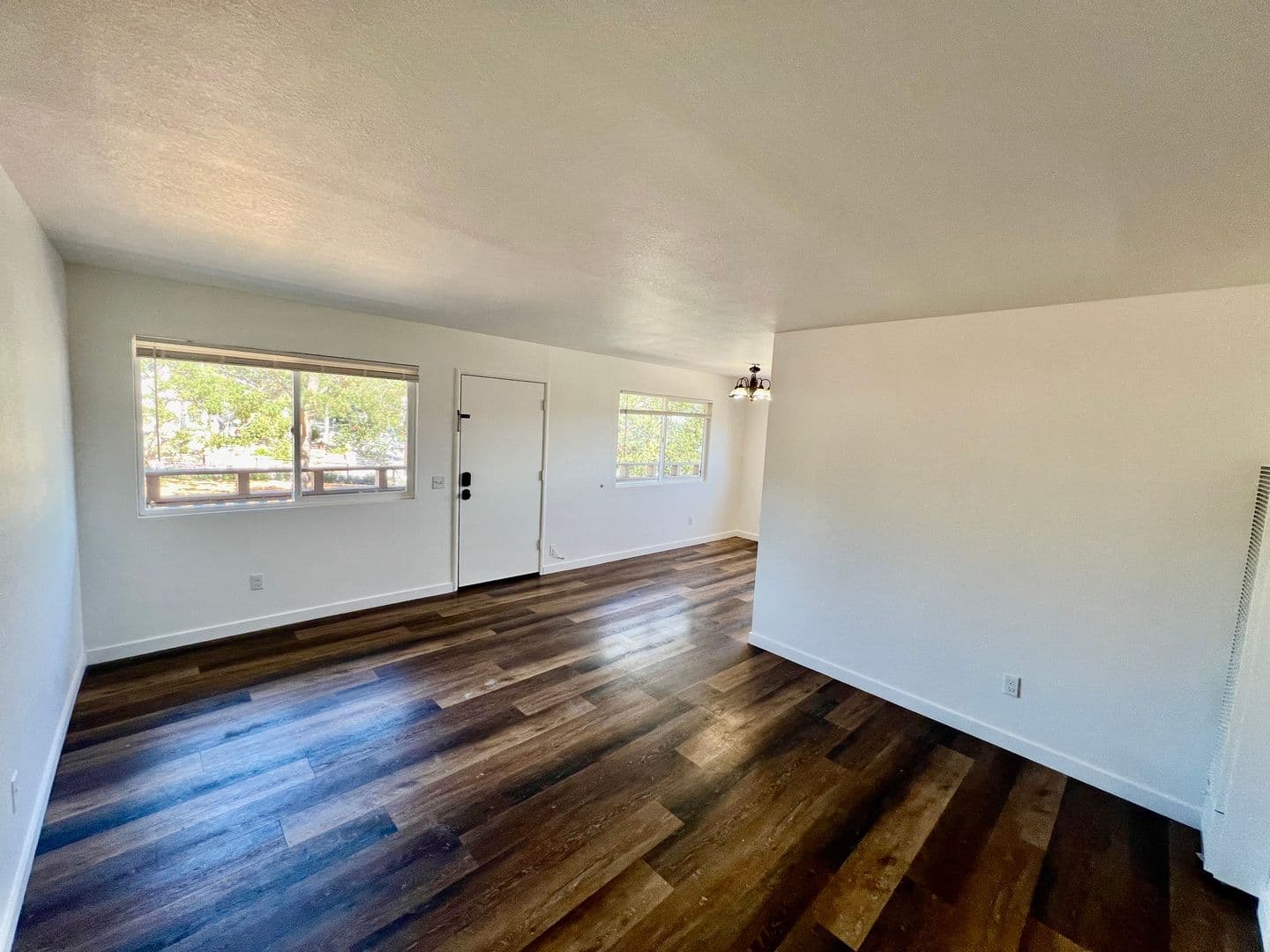 Monterey Apartment: 218 Van Buren Street