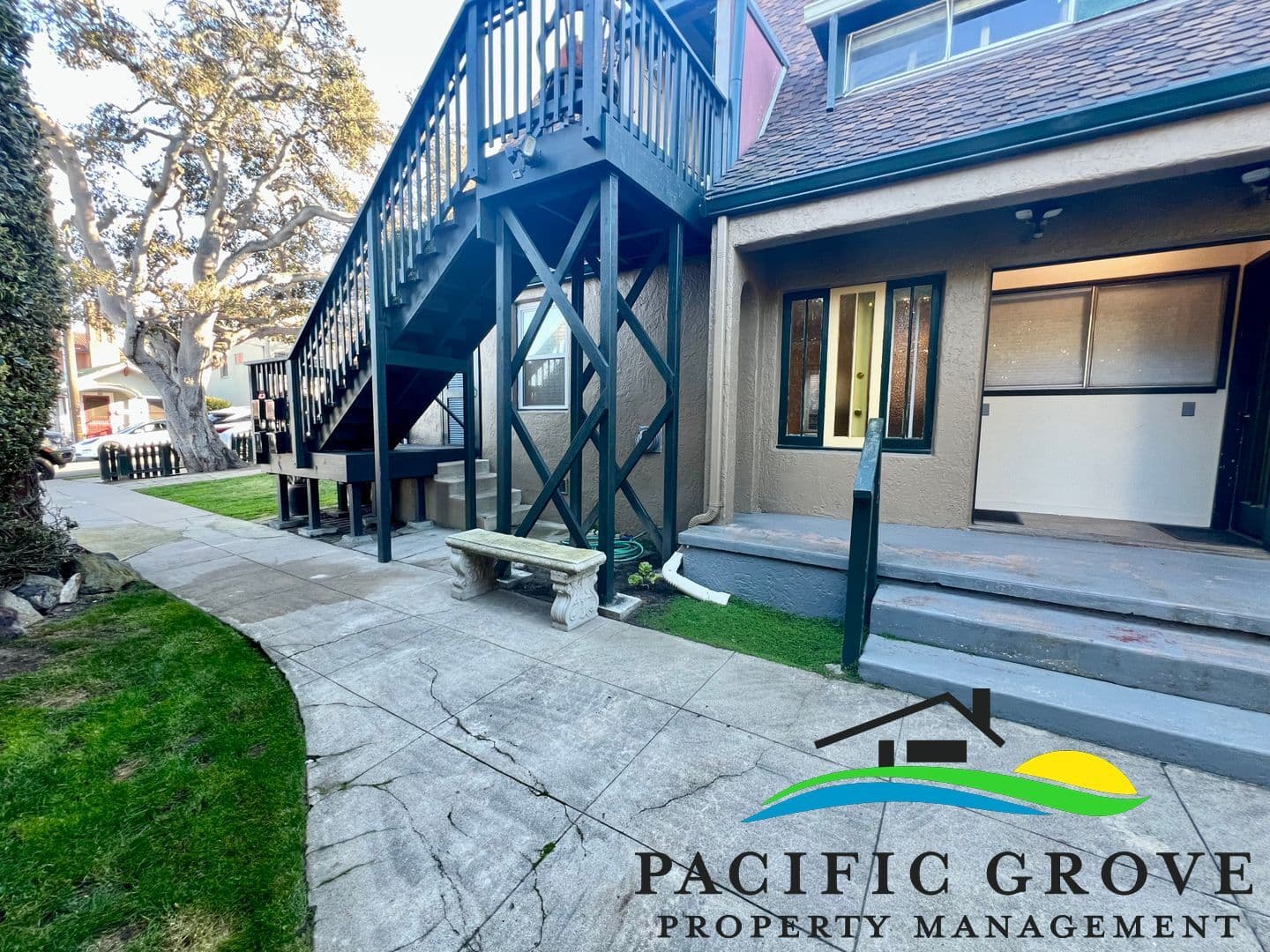 Pacific Grove Apartment: 160 Monterey Avenue