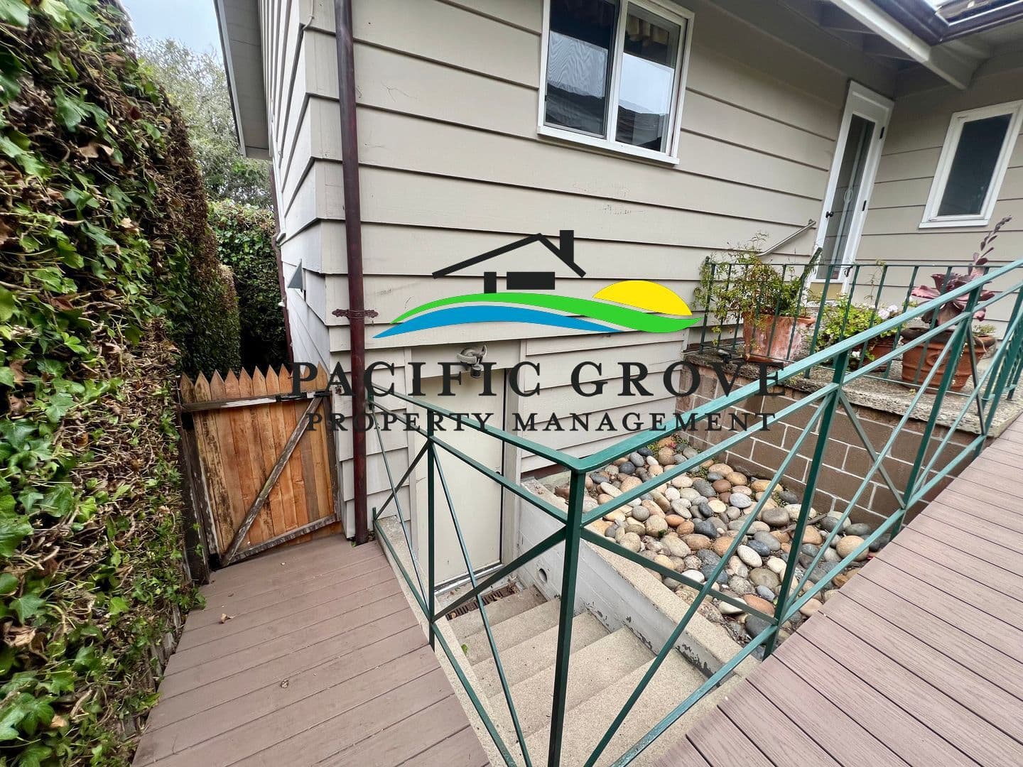 Carmel by the Sea House: 606 Carmelo Avenue