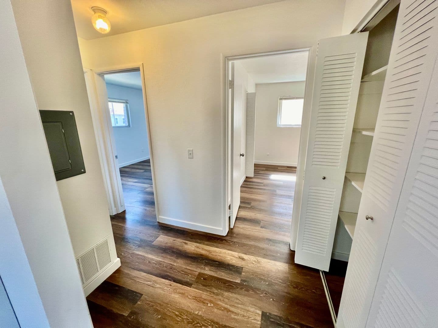 Monterey Apartment: 218 Van Buren Street