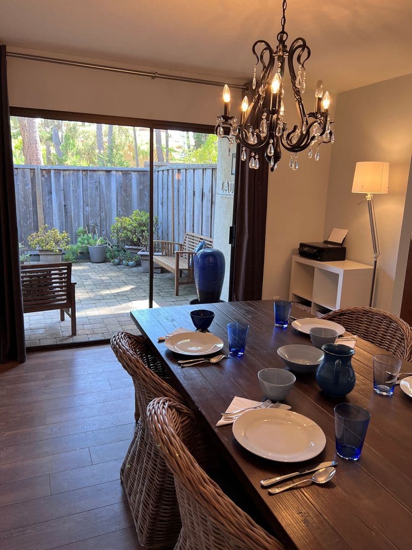 Pacific Grove House: 601 Acorn Ct
