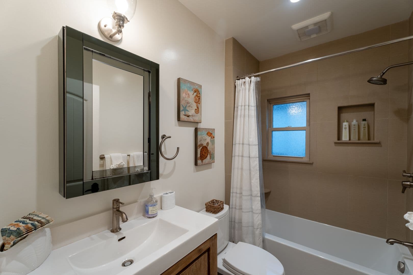 Pacific Grove House: 610 Forest Avenue