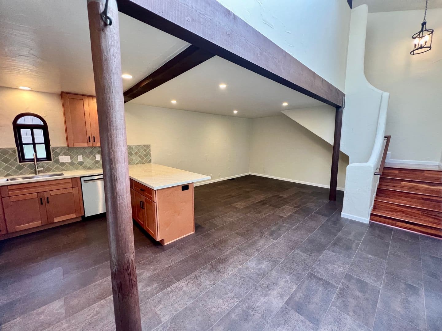 Monterey House: 671 Taylor Street