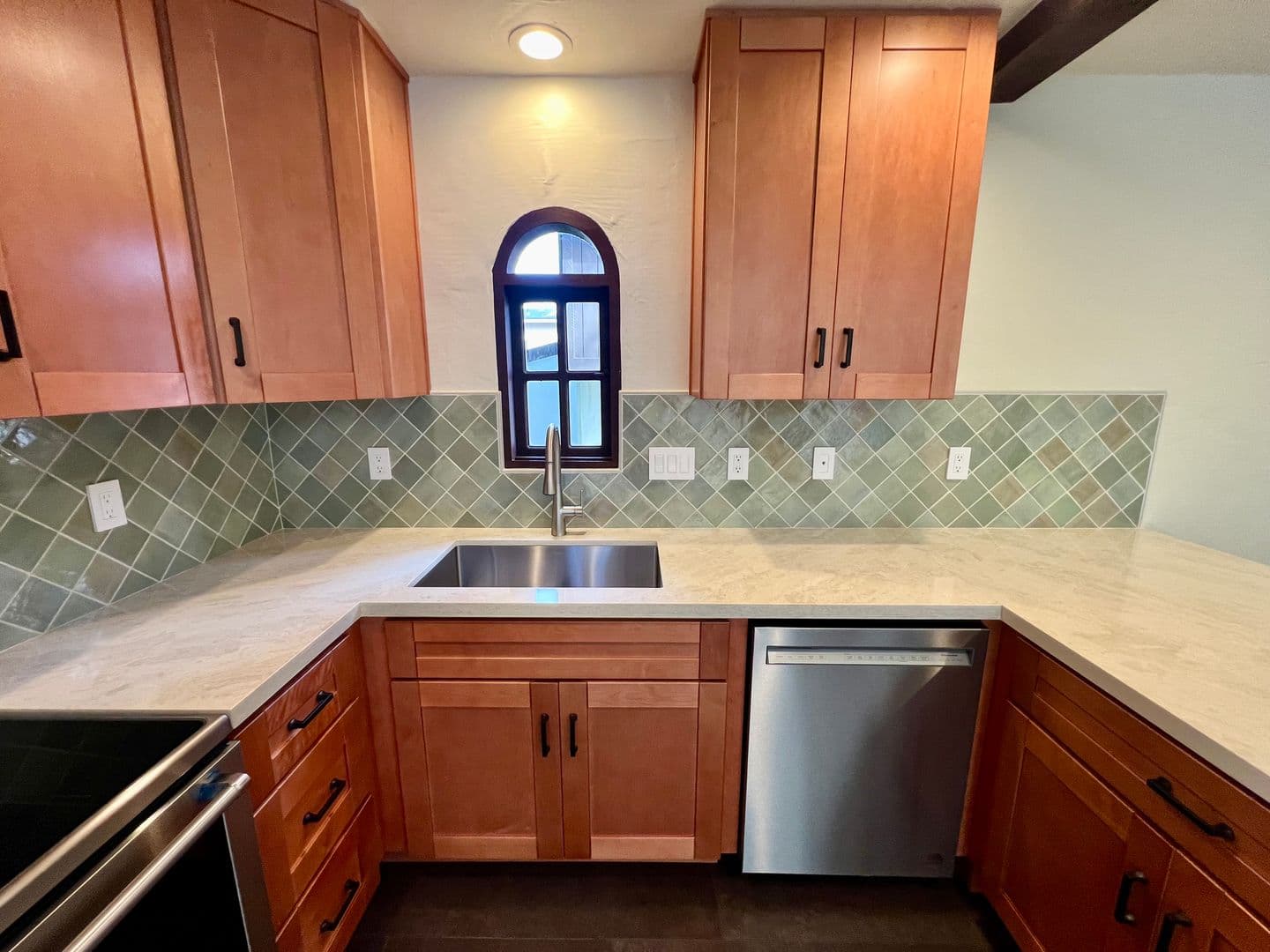 Monterey House: 671 Taylor Street