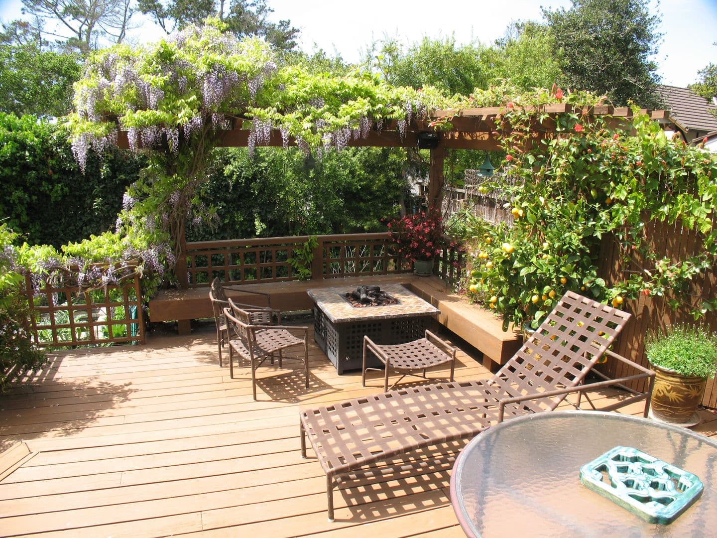 Carmel by the Sea House: 1037 Camino Real