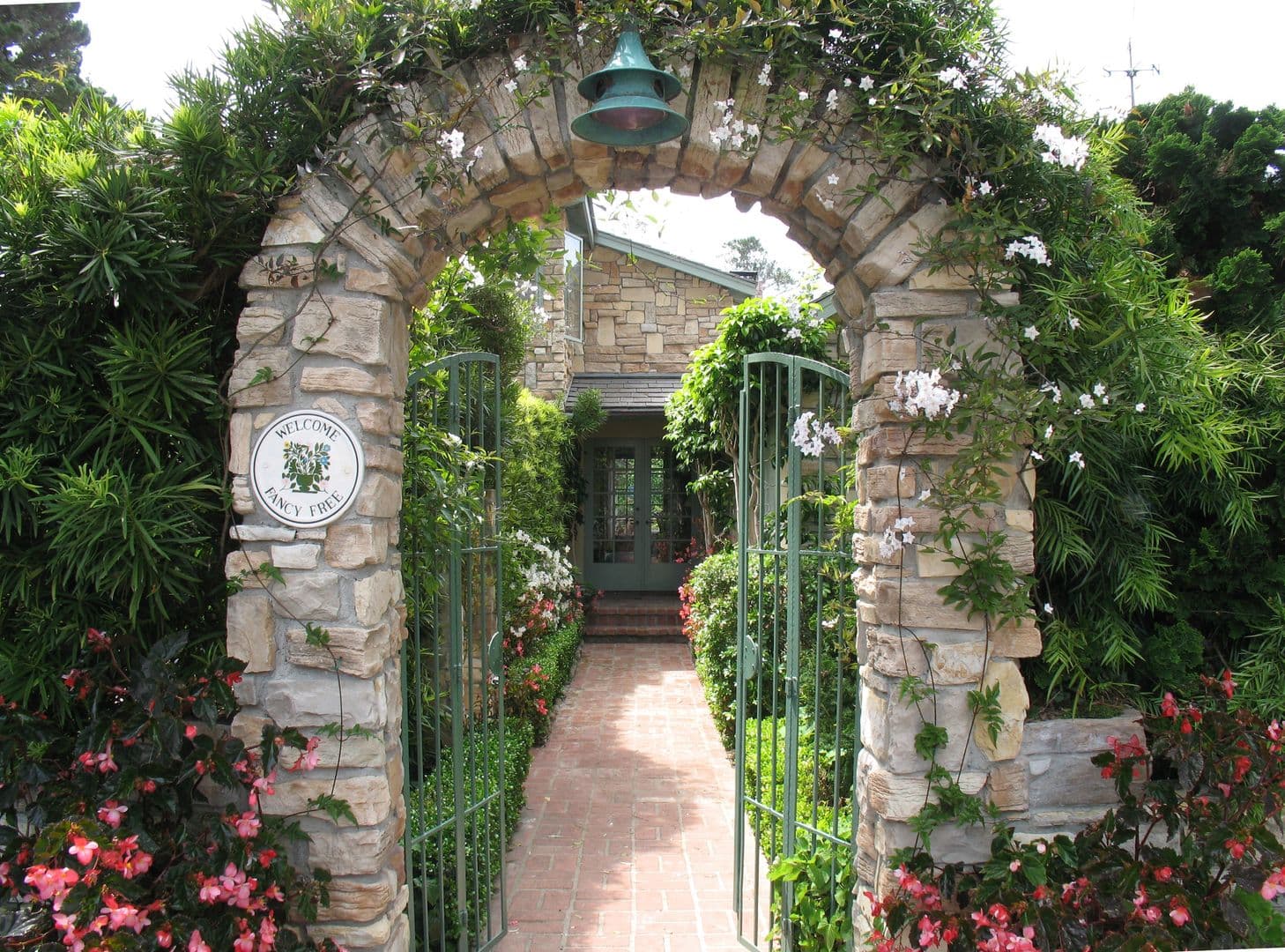 Carmel by the Sea House: 1037 Camino Real