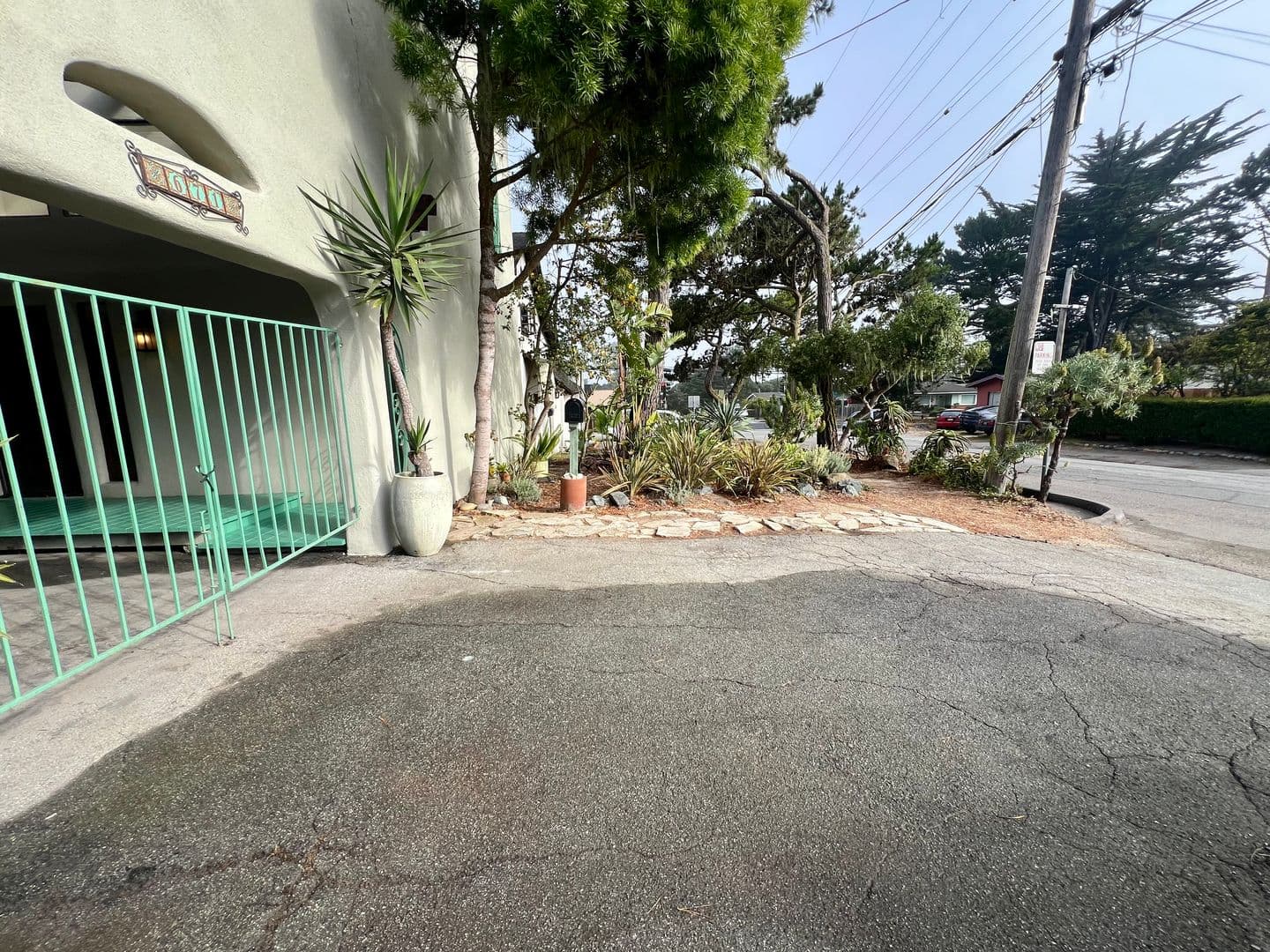 Monterey House: 671 Taylor Street