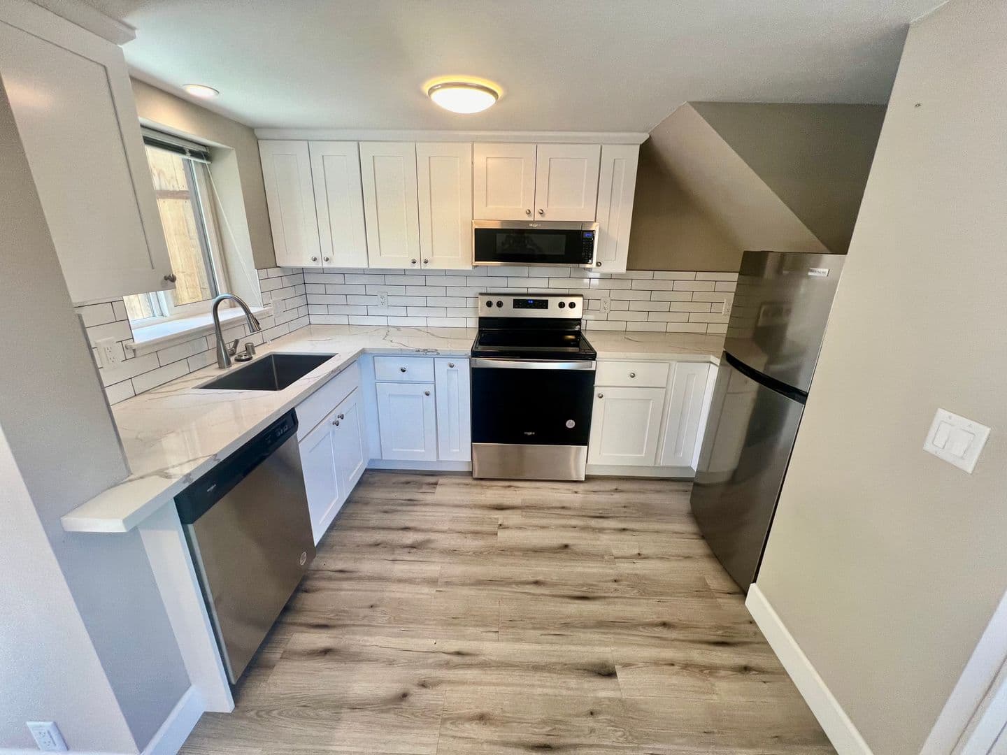 Pacific Grove Apartment: 1149 Forest Avenue