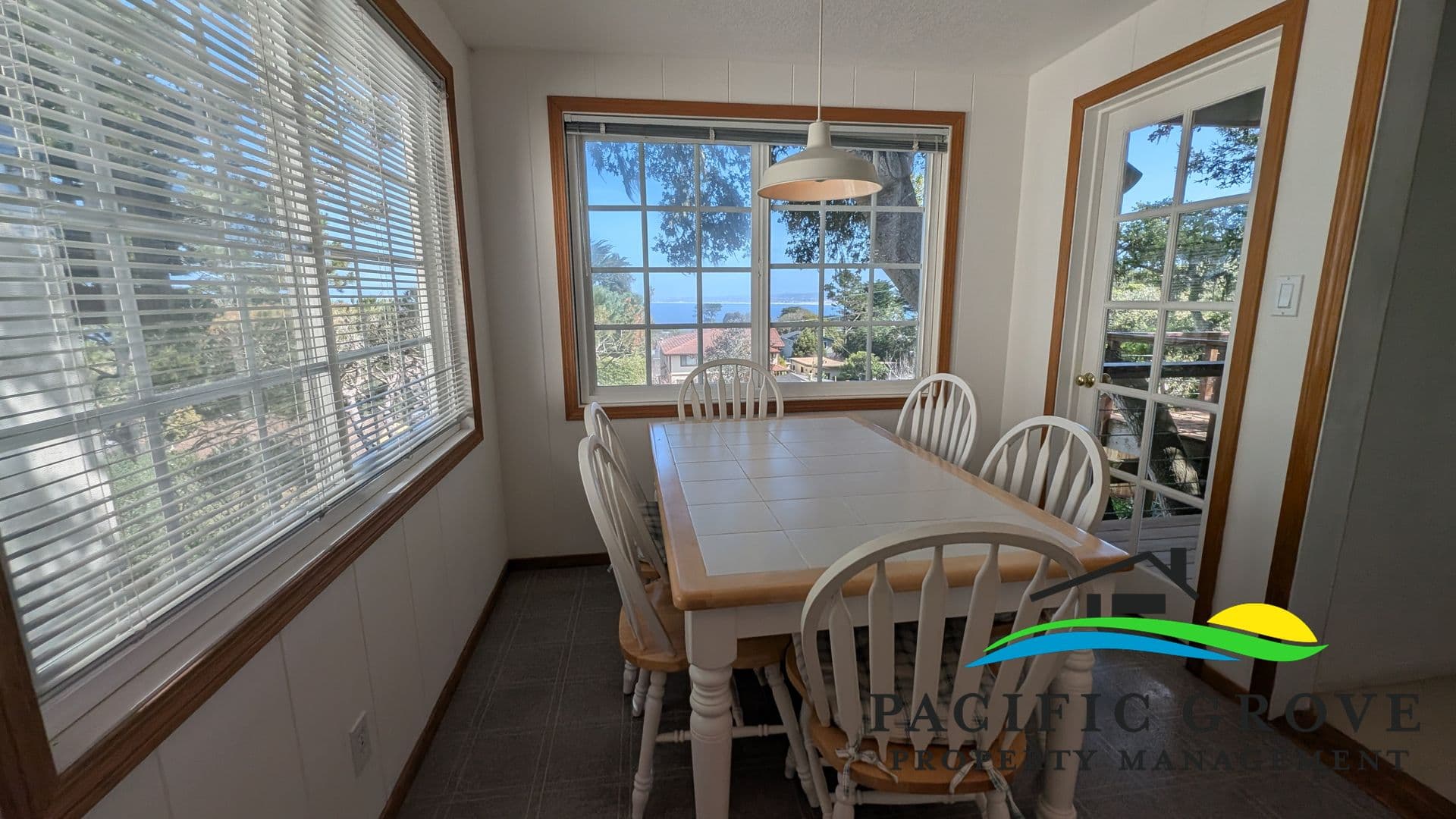Monterey House: 650 Grace St