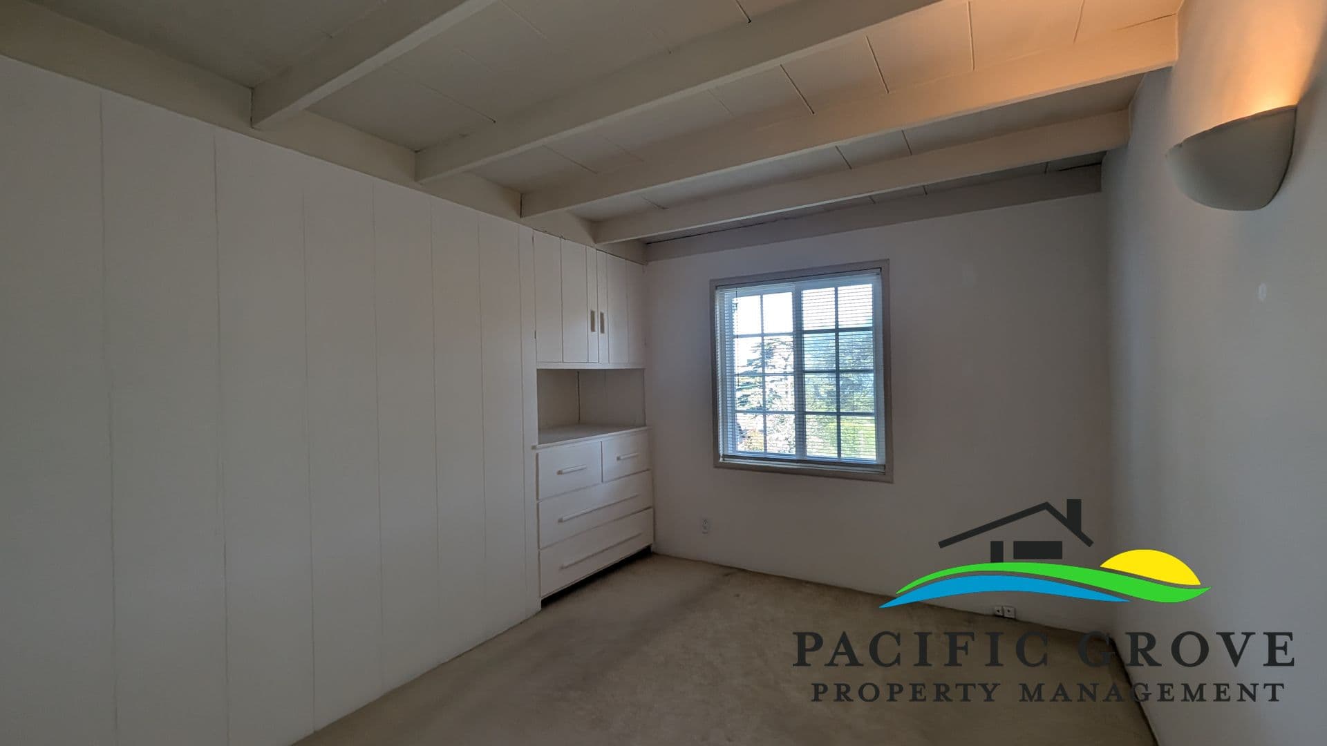 Monterey House: 650 Grace St