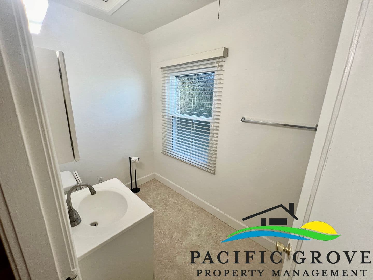 Pacific Grove Apartment: 160 Monterey Avenue