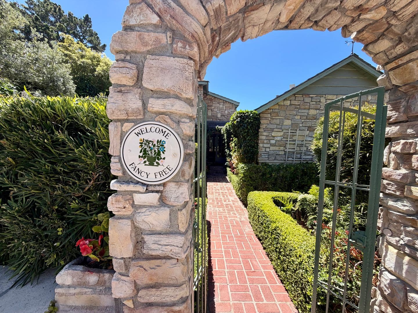 Carmel by the Sea House: 1037 Camino Real