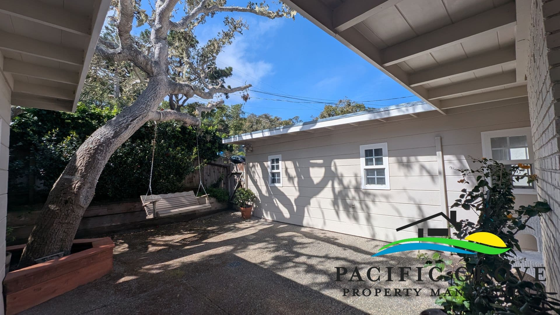 Monterey House: 650 Grace St