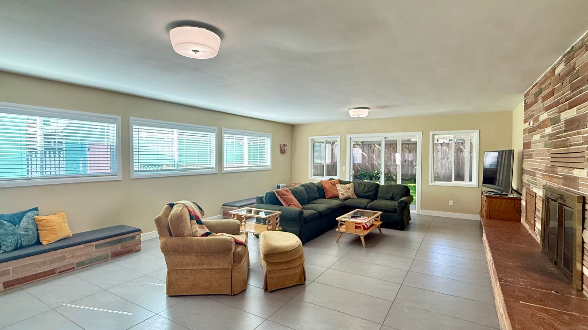 Pacific Grove House: 911 Ripple Avenue