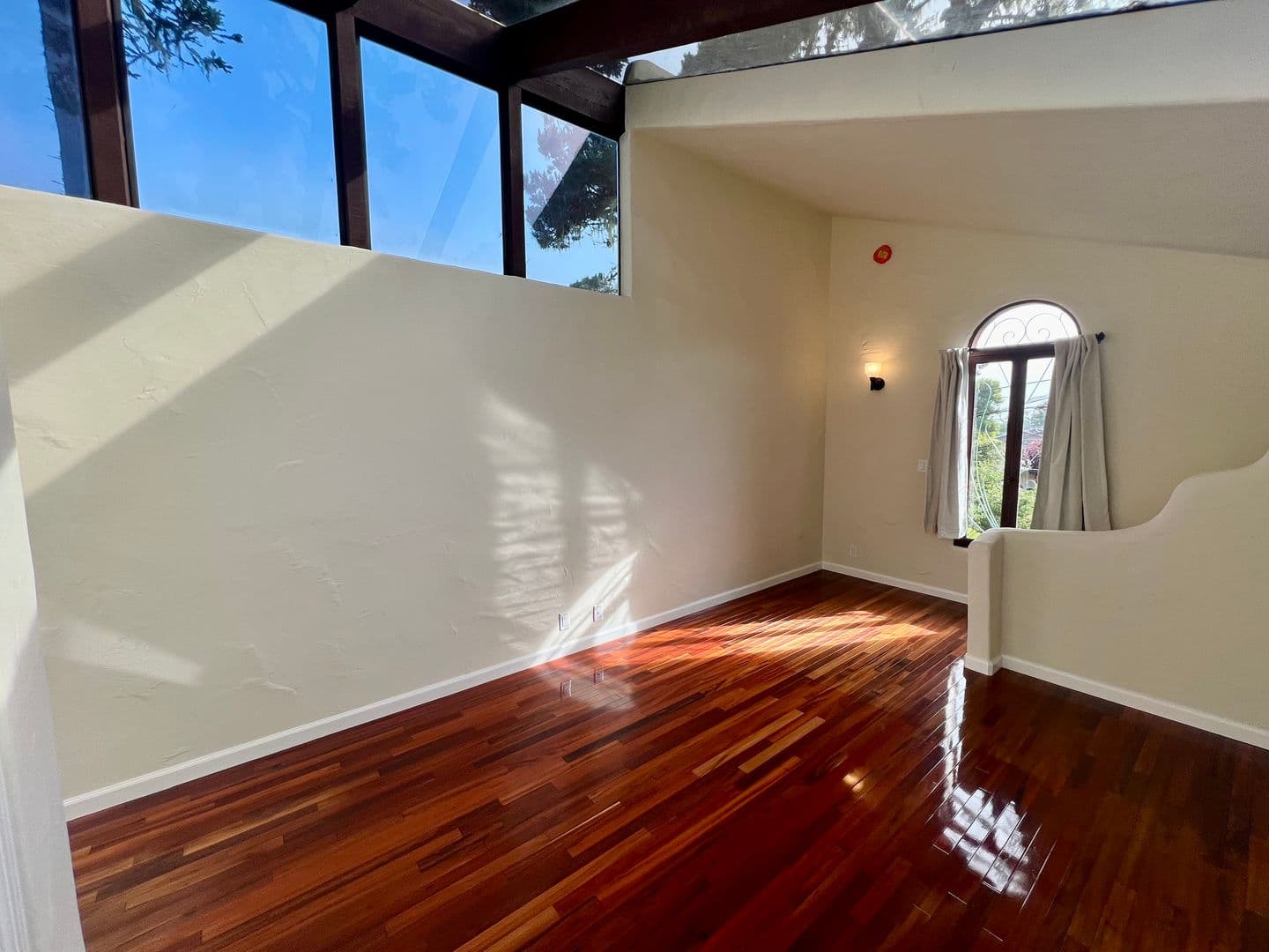 Monterey House: 671 Taylor Street