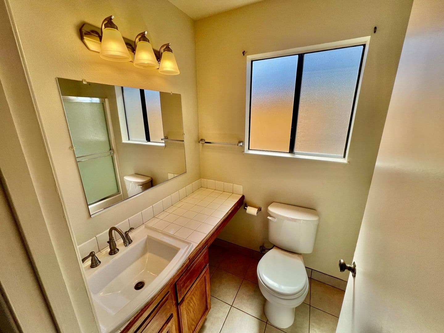 Monterey Apartment: 464 Larkin Street