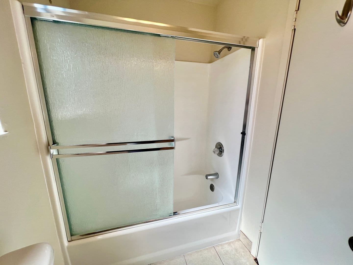 Monterey Apartment: 464 Larkin Street