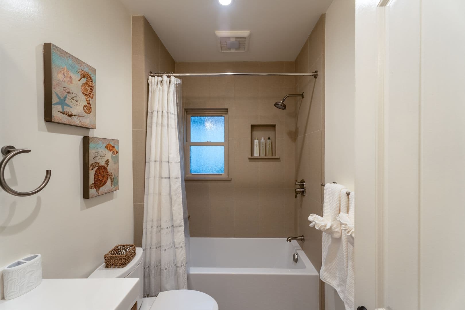 Pacific Grove House: 610 Forest Avenue