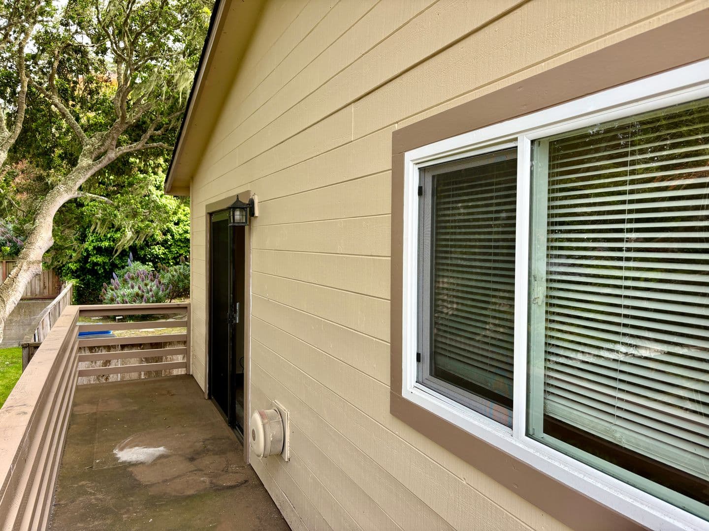 Monterey Apartment: 1693/5/7/9 Withers Avenue