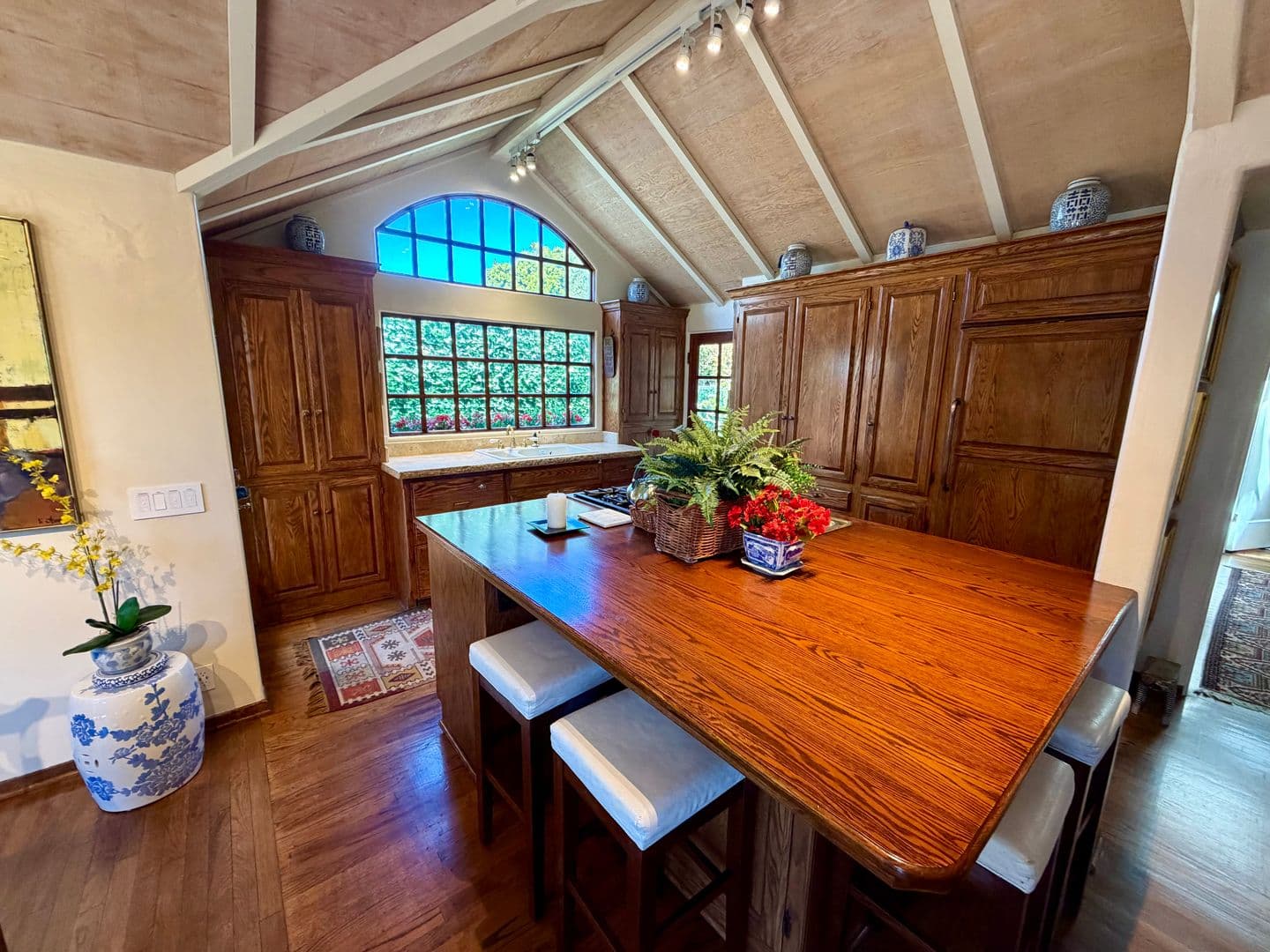 Carmel by the Sea House: 1037 Camino Real