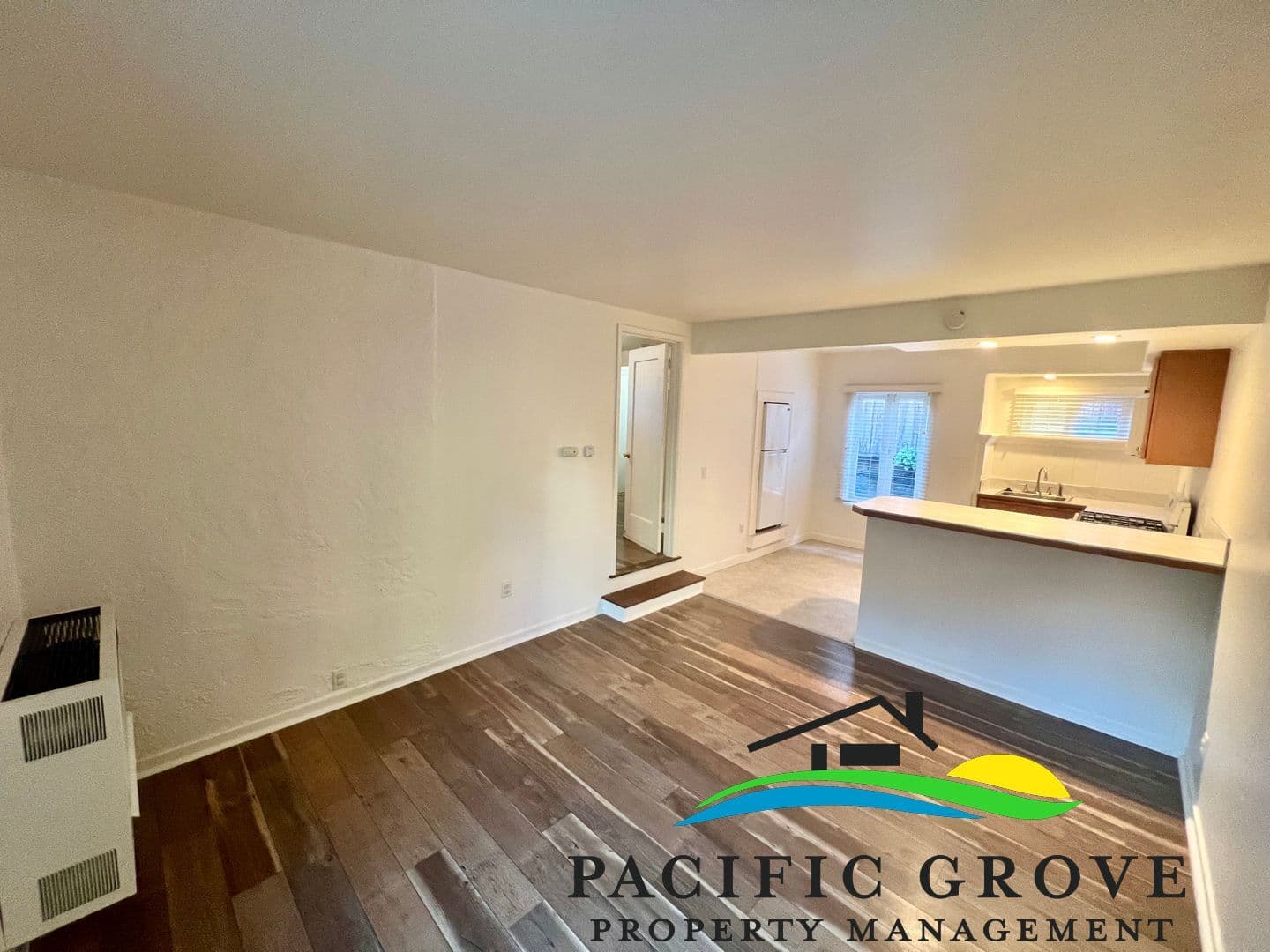 Pacific Grove Apartment: 160 Monterey Avenue