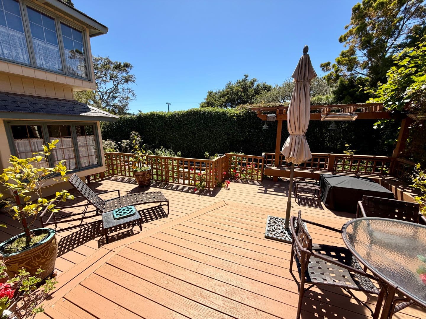Carmel by the Sea House: 1037 Camino Real