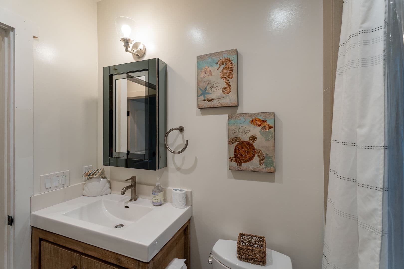 Pacific Grove House: 610 Forest Avenue
