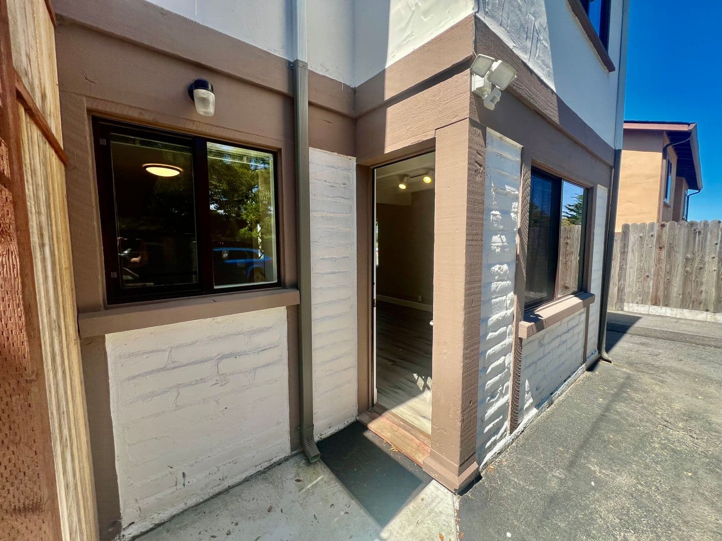 Pacific Grove Apartment: 1149 Forest Avenue