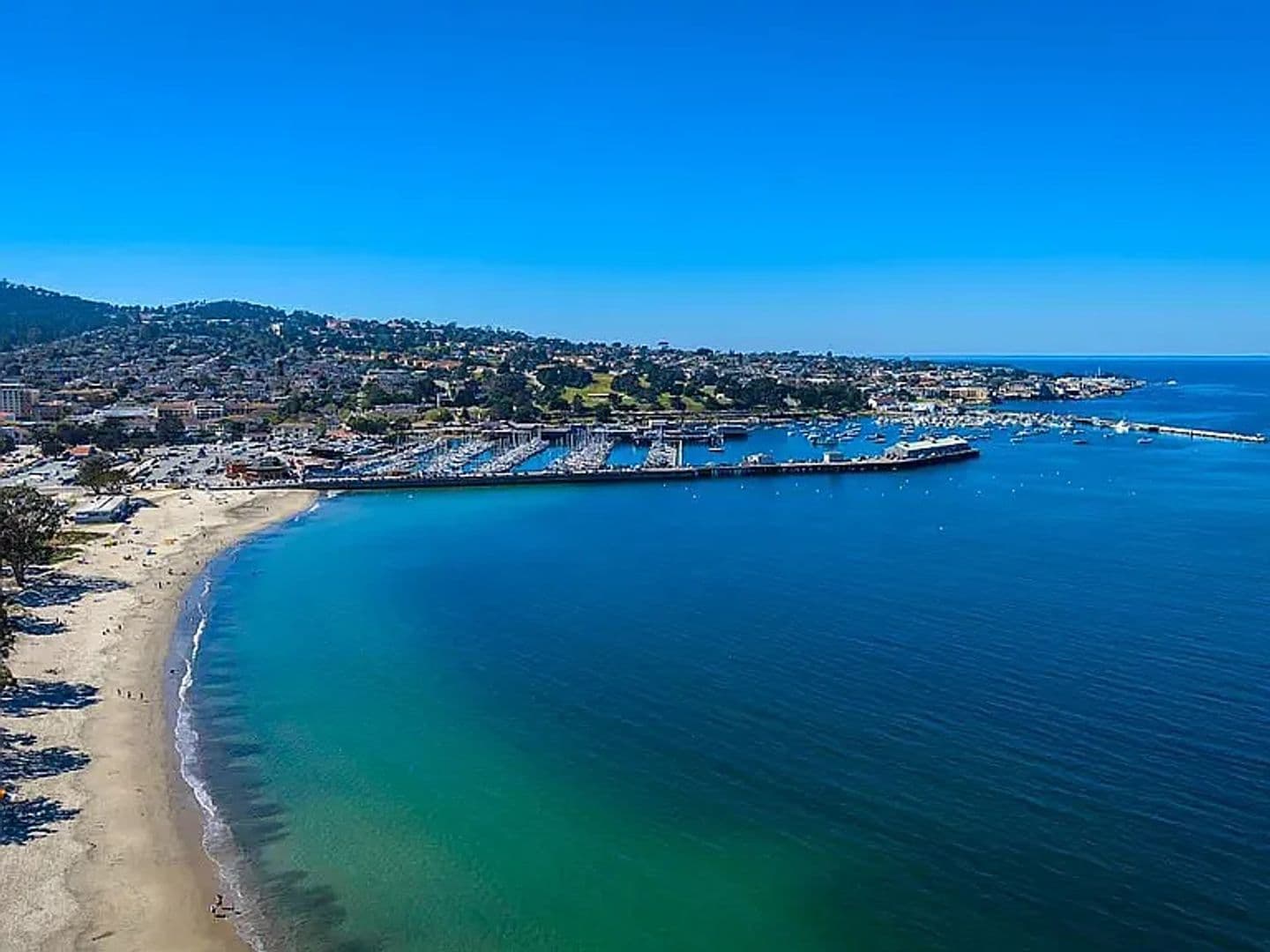 Monterey Condo: 37 La Playa