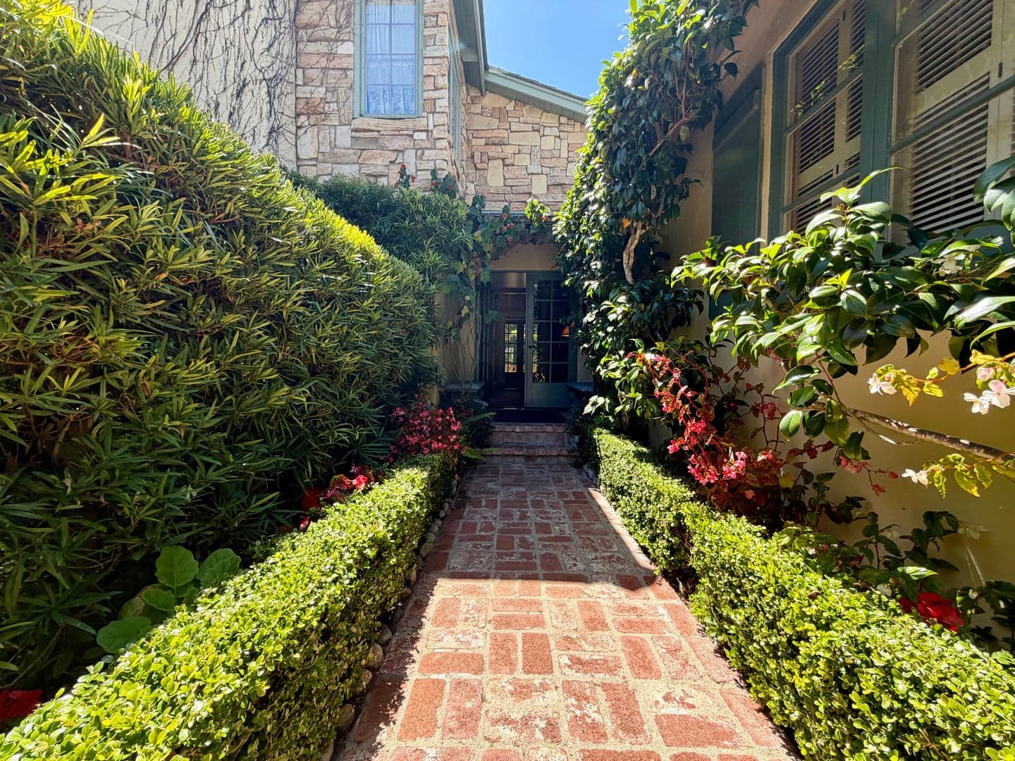Carmel by the Sea House: 1037 Camino Real