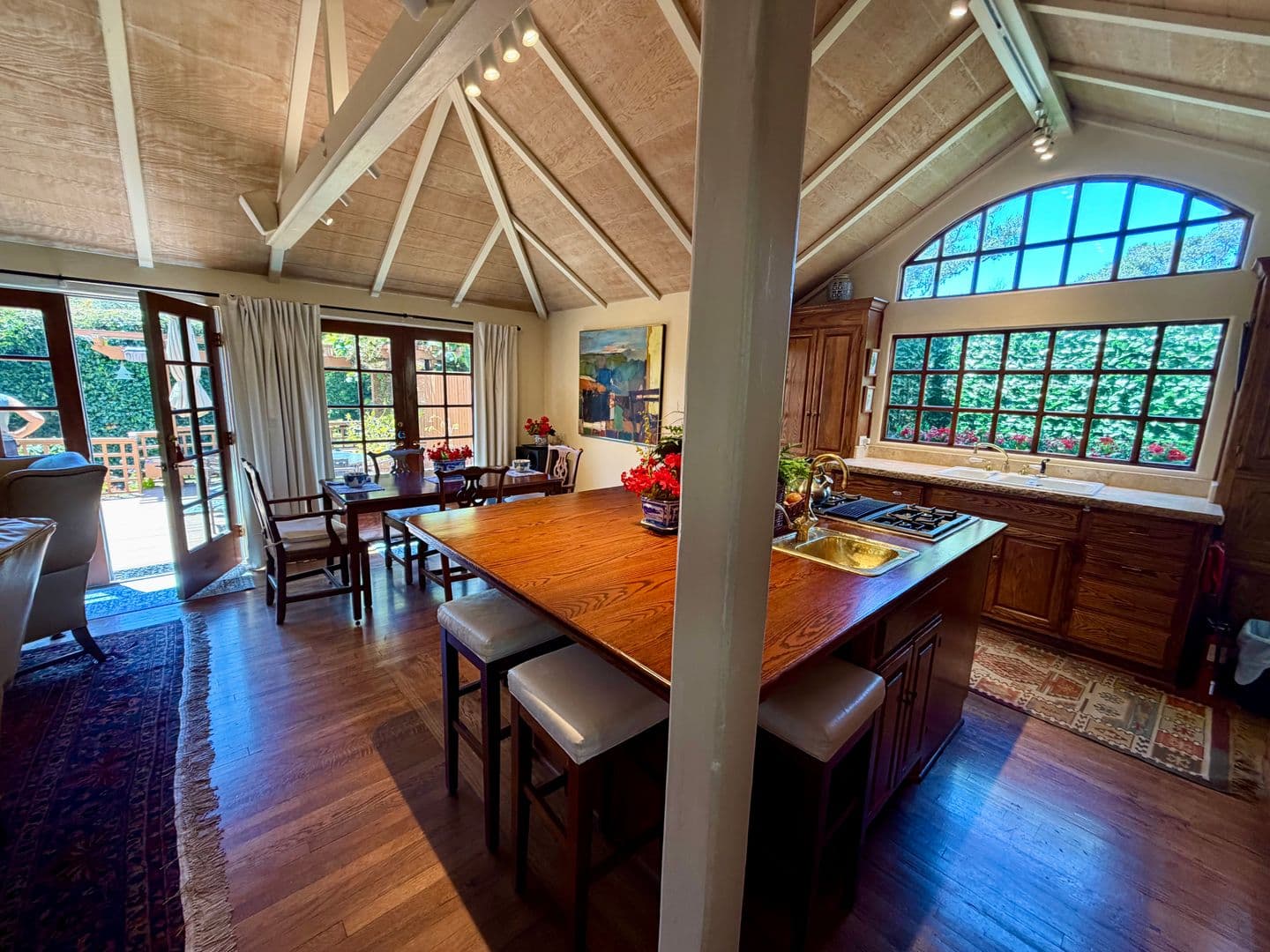 Carmel by the Sea House: 1037 Camino Real