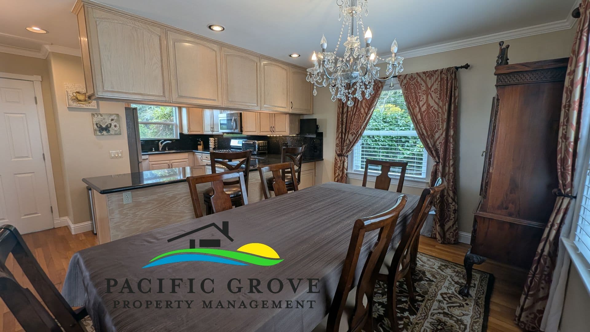 Pacific Grove House: 515 Hillcrest Ave