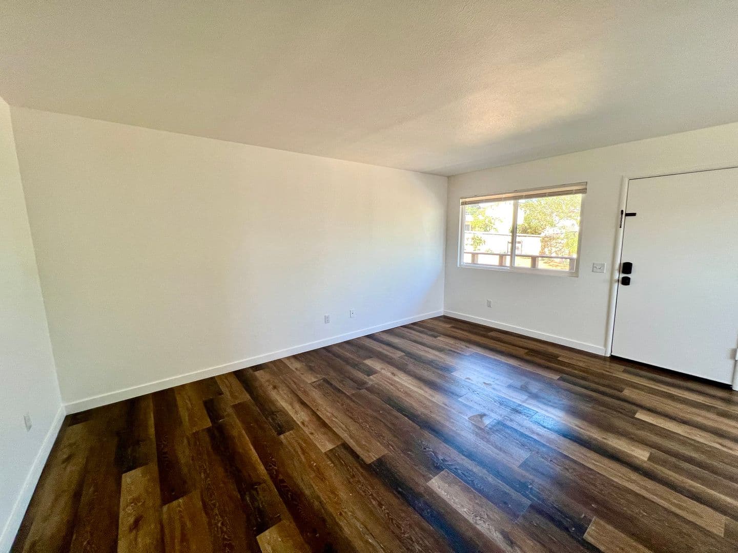 Monterey Apartment: 218 Van Buren Street