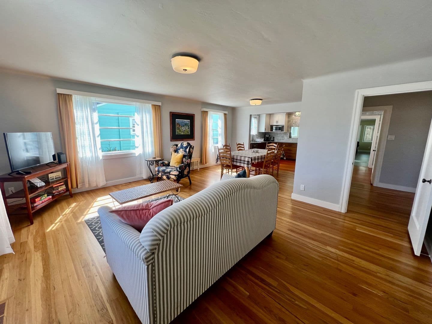 Pacific Grove House: 911 Ripple Avenue