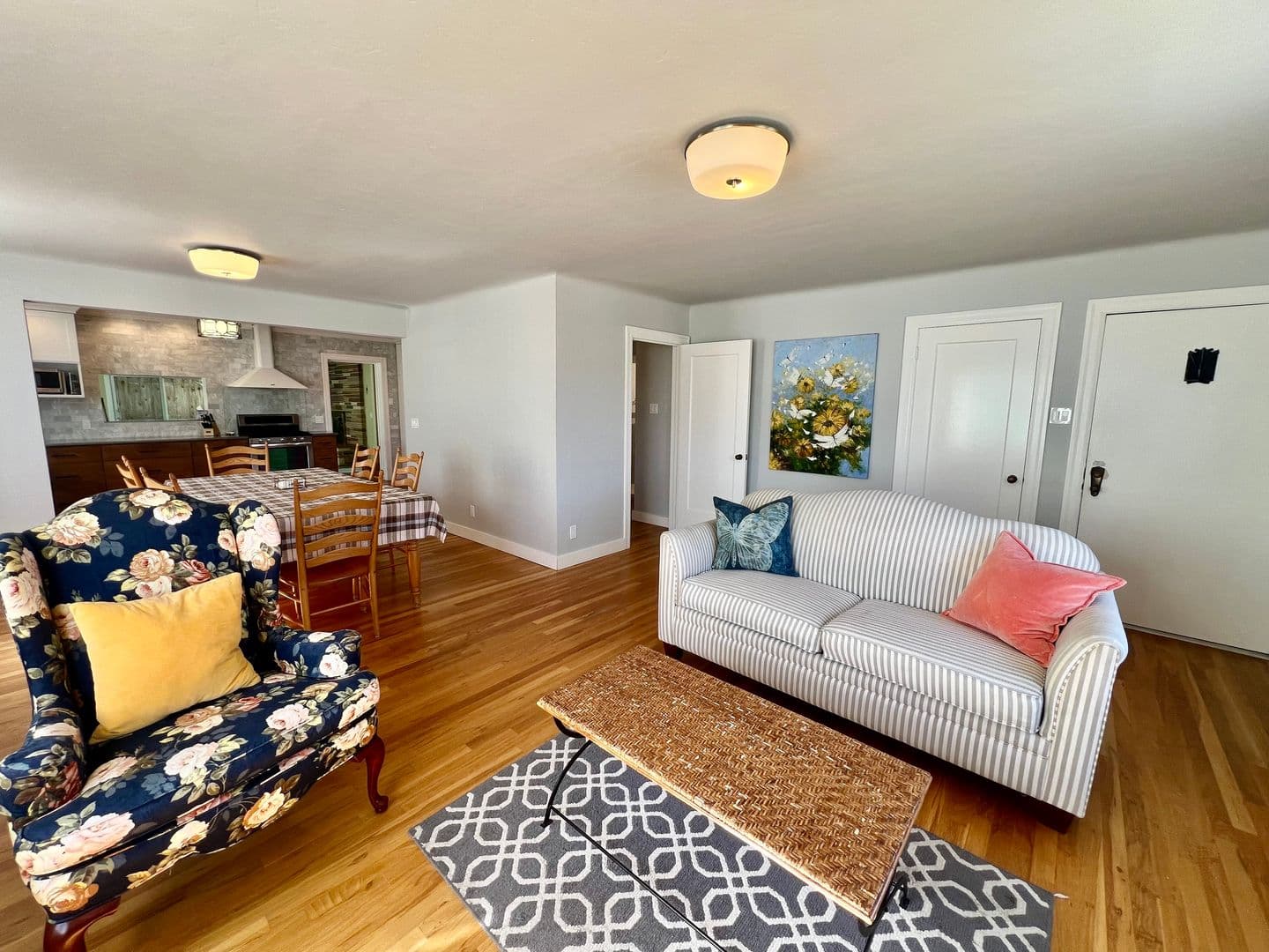 Pacific Grove House: 911 Ripple Avenue
